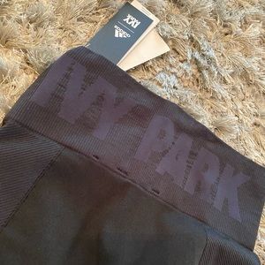 IVY PARK LEGGINGS!